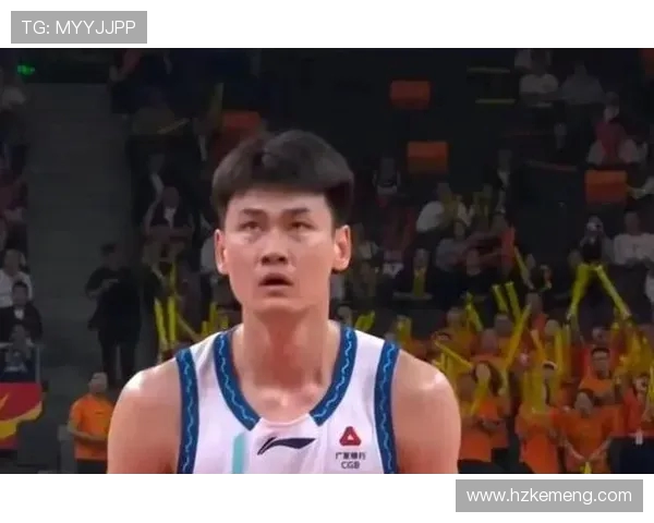 CBA焦点战青岛队迎战山东西王队双方全力争胜展现篮球魅力